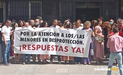 Trabajadores de Protección de Menores critican la falta de medios para