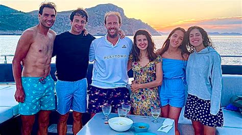 Rafa Nadal Y Xisca Perelló Jornada En Alta Mar Con Amigos