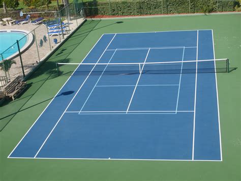 Play pickleball on a tennis court – In2Pickle