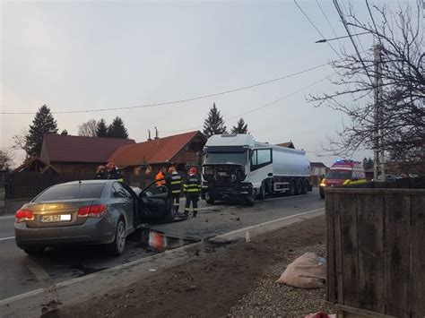 FOTO Accident rutier cu 2 victime în Covasna în urma coliziunii