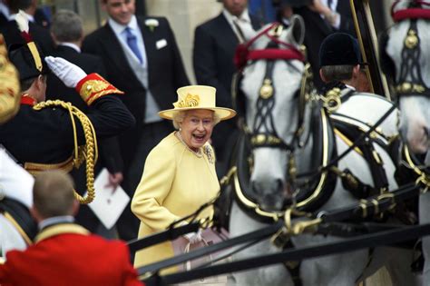 Queen Elizabeth Was Overjoyed at Kate Middleton and Prince William's ...