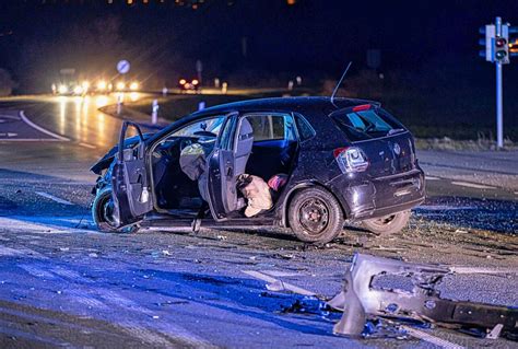 Schwerer Unfall auf Bundesstraße im Vogtland Drei Schwerverletzte