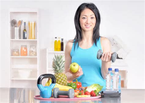 7 Kitchen Workout Moves You Can Do While Cooking Dinner! (PHOTOS) | CafeMom.com