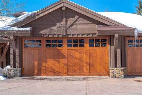 What House Colors Go With Brown Garage Doors? - uooz.com