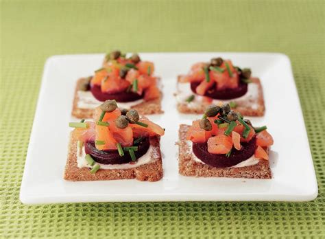 Bladerdeeghapjes Met Zalm En Rodebietvulling Recept Allerhande