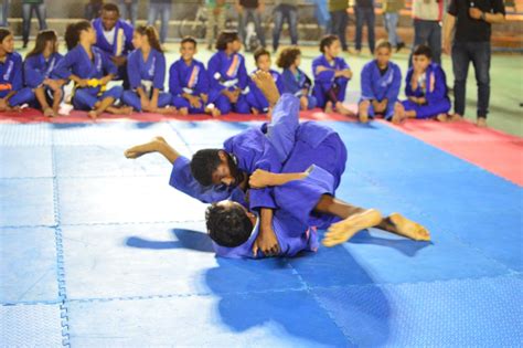 Prefeitura Entrega Quimonos Novos Para Alunos Do Jiu Jitsu Nas Escolas