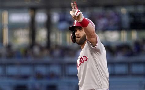 Mlb Bryce Harper Toma Pr Ctica De Bateo En Yankee Stadium Tras Lesi N