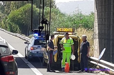 Tamponamento In Autostrada Lunghe Code In Direzione Melilli