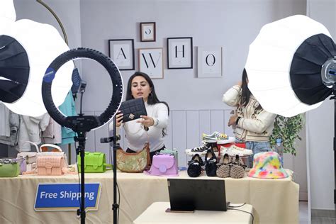 Tiktok Live Shopping Is Flourishing Heres How Small Businesses Can