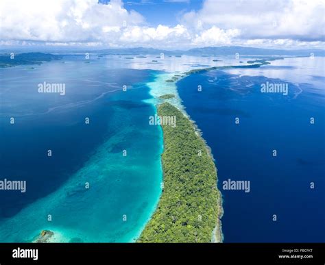 Aerial image of Marovo Lagoon, Solomon Islands Stock Photo - Alamy