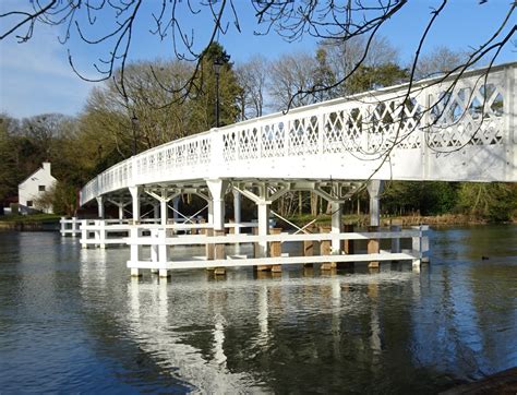 Whitchurch On Thames About The Village