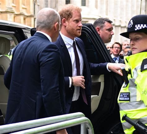 Photo Le Prince Harry Arrive Devant La Haute Cour De Londres Le 6