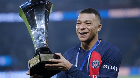 Supercopa de Francia 2023 Un sonriente y feliz Mbappé lidera la