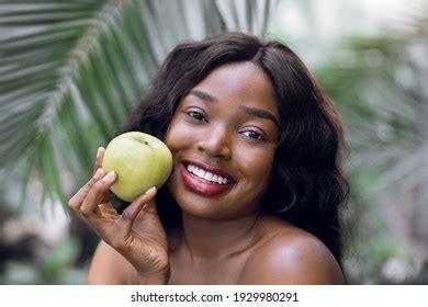 Close Beauty Portrait Brunette African Woman Stock Photo Shutterstock