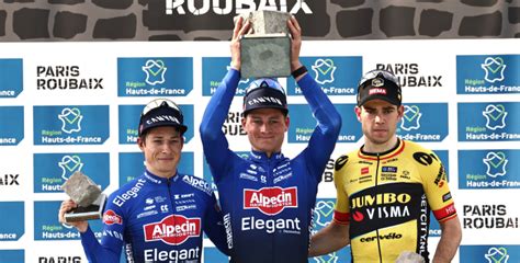 Mathieu van der Poel ganó la París Roubaix 2023