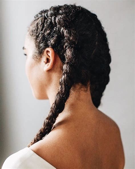 Curly Hair Inspiration: Stunning Hairstyles and Braids