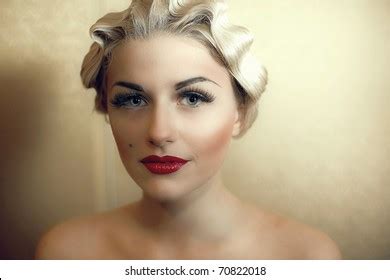 Naked Girl Bright Makeup Foto Stok Shutterstock