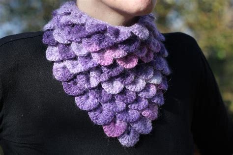 You have to see Crocodile Stitch Scarf on Craftsy!