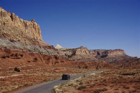 Hanksville Utah Guide (Best Hikes, Viewpoints & Hotels) - Two Roaming Souls