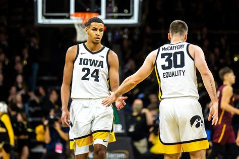 Iowa vs. Iowa State Predictions: College Basketball Picks - Thursday ...