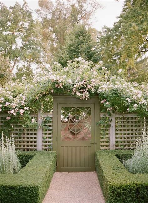 Best Garden Gate Ideas For Your Backyard