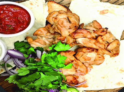 Шашлык из филе куриного бедра – Ресторан "Белуга"