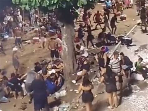 Briga Em Bloco De Carnaval Deixa 2 Mortos E 15 Feridos No Rio De