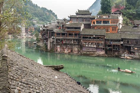 Fenghuang ancient town: Most beautiful city in China