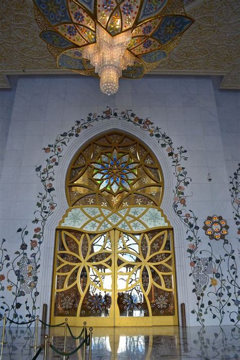 Sheikh Zayed Grand Mosque Stunning Interior