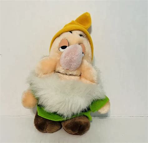 VINTAGE DISNEY SNOW White The Seven Dwarfs Sleepy Plush Doll 13 32