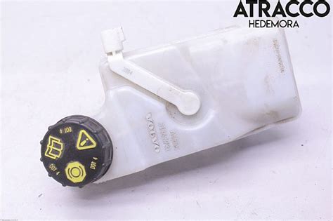 Brugt Volvo V40 - Servobeholder | Autoparts24