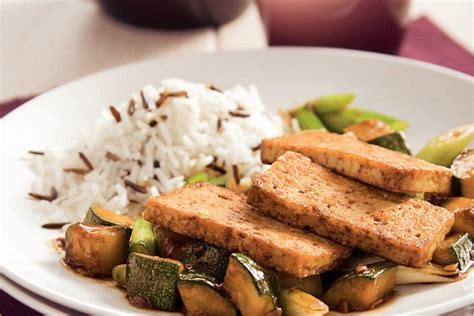 Tofu Met Courgette Uit De Wok Recept Allerhande Albert Heijn