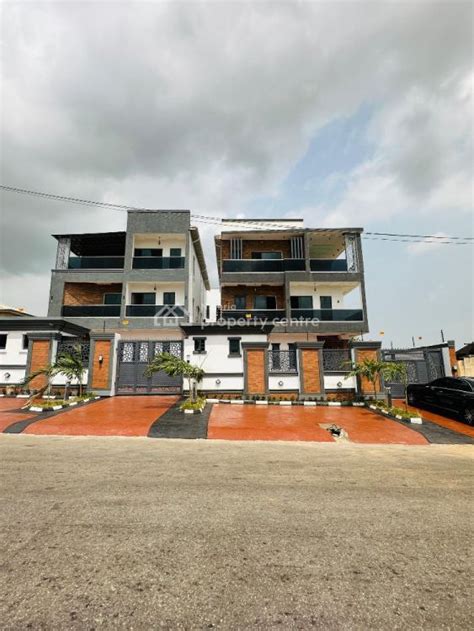 For Sale Aesthetically Pleasing Bedroom Fully Detached Duplex With