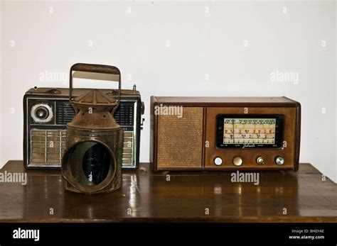 Alte Radios Fotos Und Bildmaterial In Hoher Aufl Sung Alamy