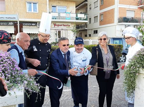 Parte Con Il Piede Giusto Il Nettuno Food Village Grande Laffluenza