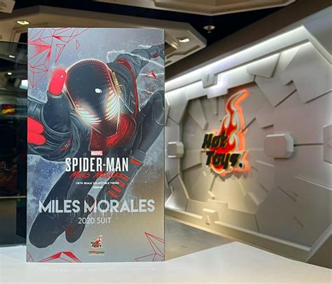 Hot Toys Vgm Marvels Spider Man Miles Morales Carousell
