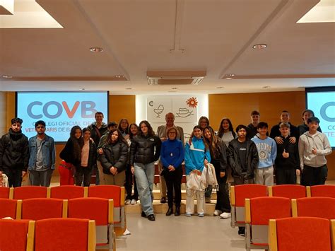 El COVB Rep Els Alumnes De 4t DESO De LInstitut Poeta Maragall COVB