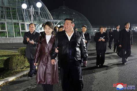 Kim Jong Un Pourquoi Sa Fille Kim Ju Ae Pourrait Lui Succéder à La