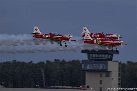 Zako Czy Y Si Mi Dzynarodowe Pokazy Lotnicze Air Show Radom Radom