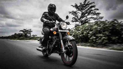 Bs6 Royal Enfield Classic 350 Stealth Black Edition Review Iamabiker Everything Motorcycle