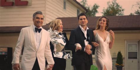 ‘Schitt’s Creek’ Finale: The Rose Family Gets Their “Happy Ending ...