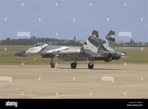 Russian Fighter Aircraft Sukhoi Su 27 SMK Flanker Stock Photo Alamy