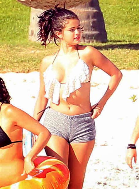 Selena Gomez Wearing A Bikini At A Beach In Mexico Indian Girls