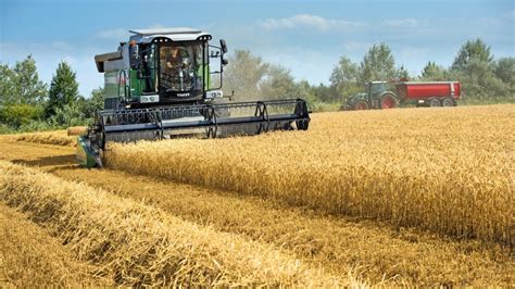 Fendt Ecco Le Nuove Mietitrebbie 5225 E E 5185 E Trattori Web News