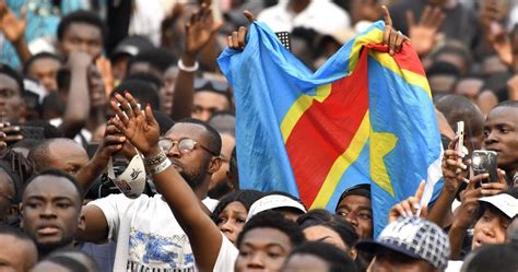 Rdc Au Moins Morts Lors Du Concert De Mike Kalambayi Africanews