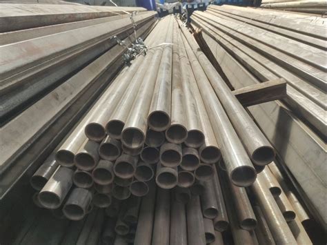 APL APOLLO Mild Steel MS Round Pipe 40NB Thickness 2 3 Mm Material