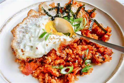 Kimchi Fried Rice Kimchi Bokkeumbap Recipe