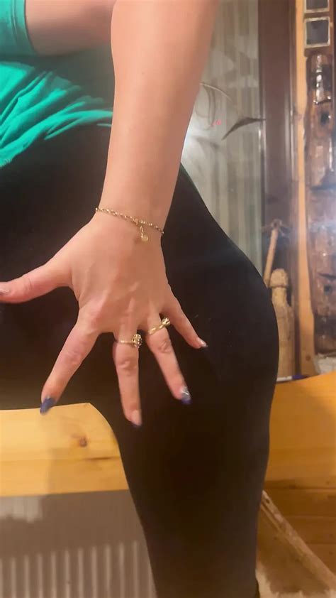 Ass Slaps Cameltoe Play On The Bench Amateur Porn Feat MilfyCalla