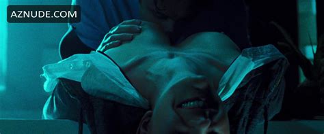 THE COLLECTOR NUDE SCENES AZNude