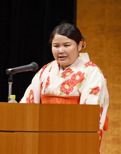 ＜講演採録＞いじめ体験の落語家、桂ぽんぽ娘さん 「あの時、死ななくてよかった」 行政・社会 佐賀県のニュース 佐賀新聞